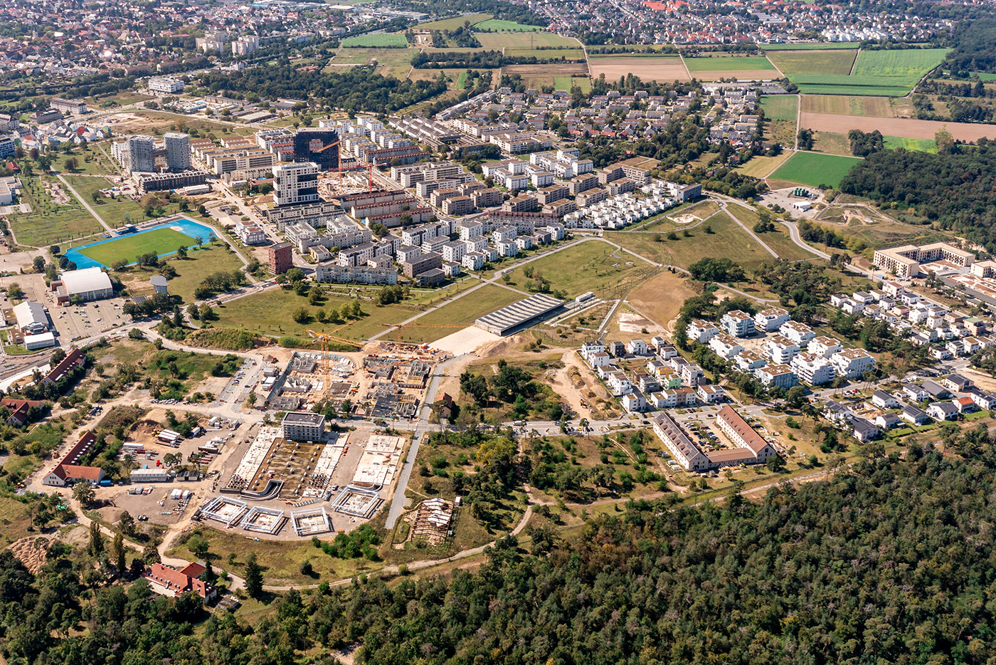 Luftbild des Stadtteils FRANKLIN mit Blick auf Neubaugebiet Sullivan Süd und FRANKLIN Mitte.