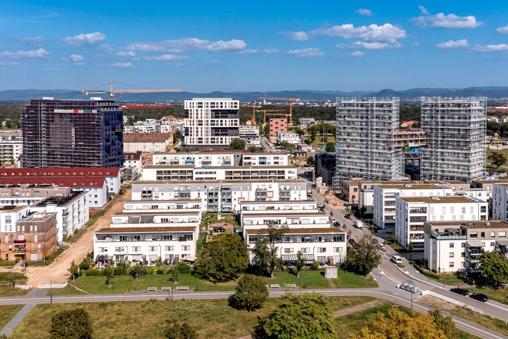 Drohnenbild von FRANKLIN Mitte mit den drei Hochpunkten O, E und H.