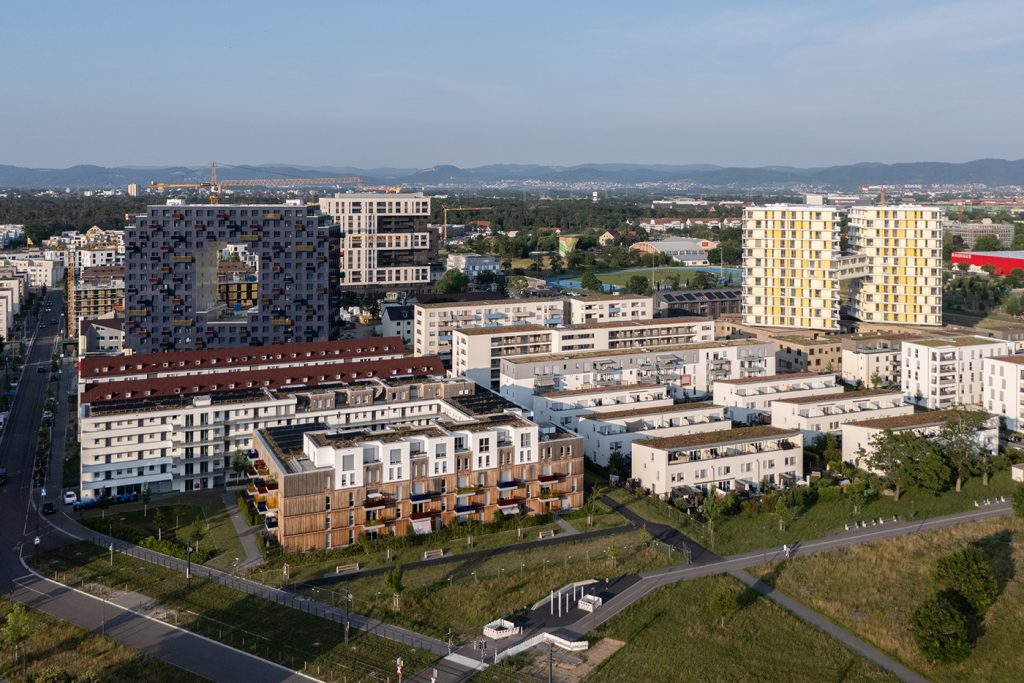 Drohnenbild von FRANKLIN Mitte mit den drei Hochpunkten O, E und H.