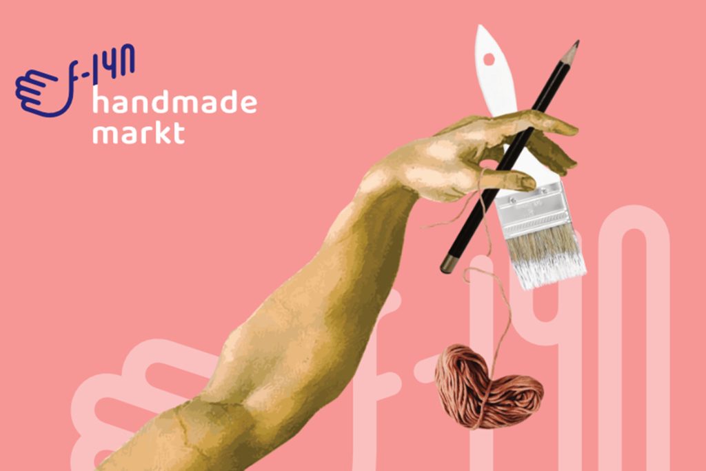 KI-basierte Bildbeschreibung | Ein stilisierter Arm hält einen Pinsel, einen Bleistift und Garn auf einem rosa Hintergrund, mit dem Text f-14N handmade markt, Termindetails und einem Handlogo in der oberen linken Ecke.